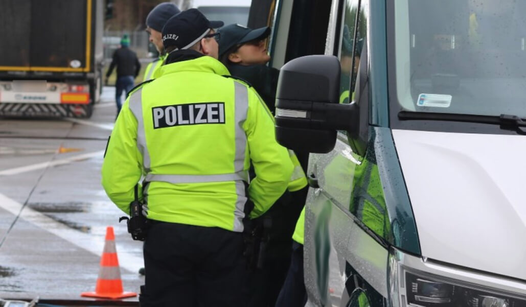 A kamion kabinjában kezdte meg a karantént a korona-pozitív járművezető Németországban