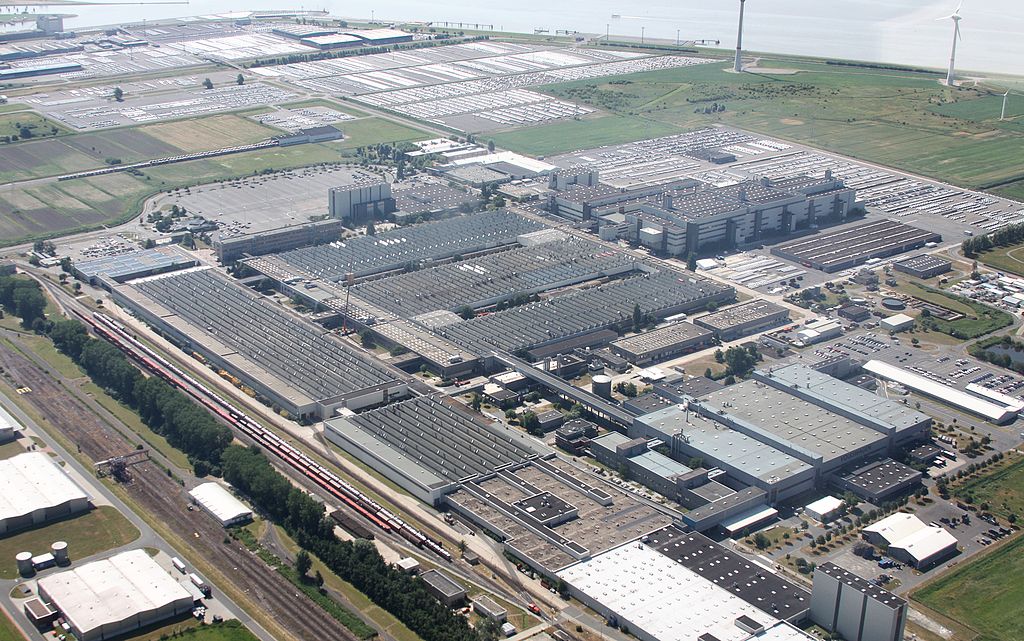 A Volkswagen nem bízza a véletlenre. Belépés előtt minden sofőrt megvizsgál