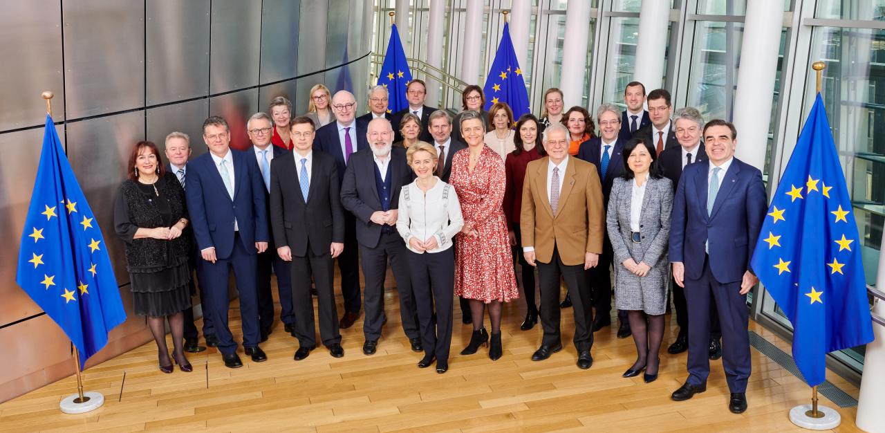 8 állam kéri az EU-t, hogy ne most tárgyalja a Mobilitási Csomagot, inkább a fuvarozók támogatásával foglalkozzanak