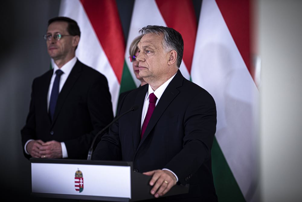 A kormány 450 milliárd forinttal támogatja a beruházásokat, jelentette be Orbán Viktor