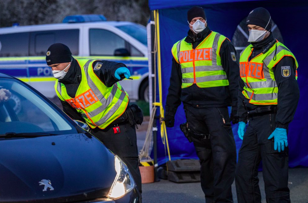 A német rendőrség fokozza az ellenőrzéseket a cseh határon