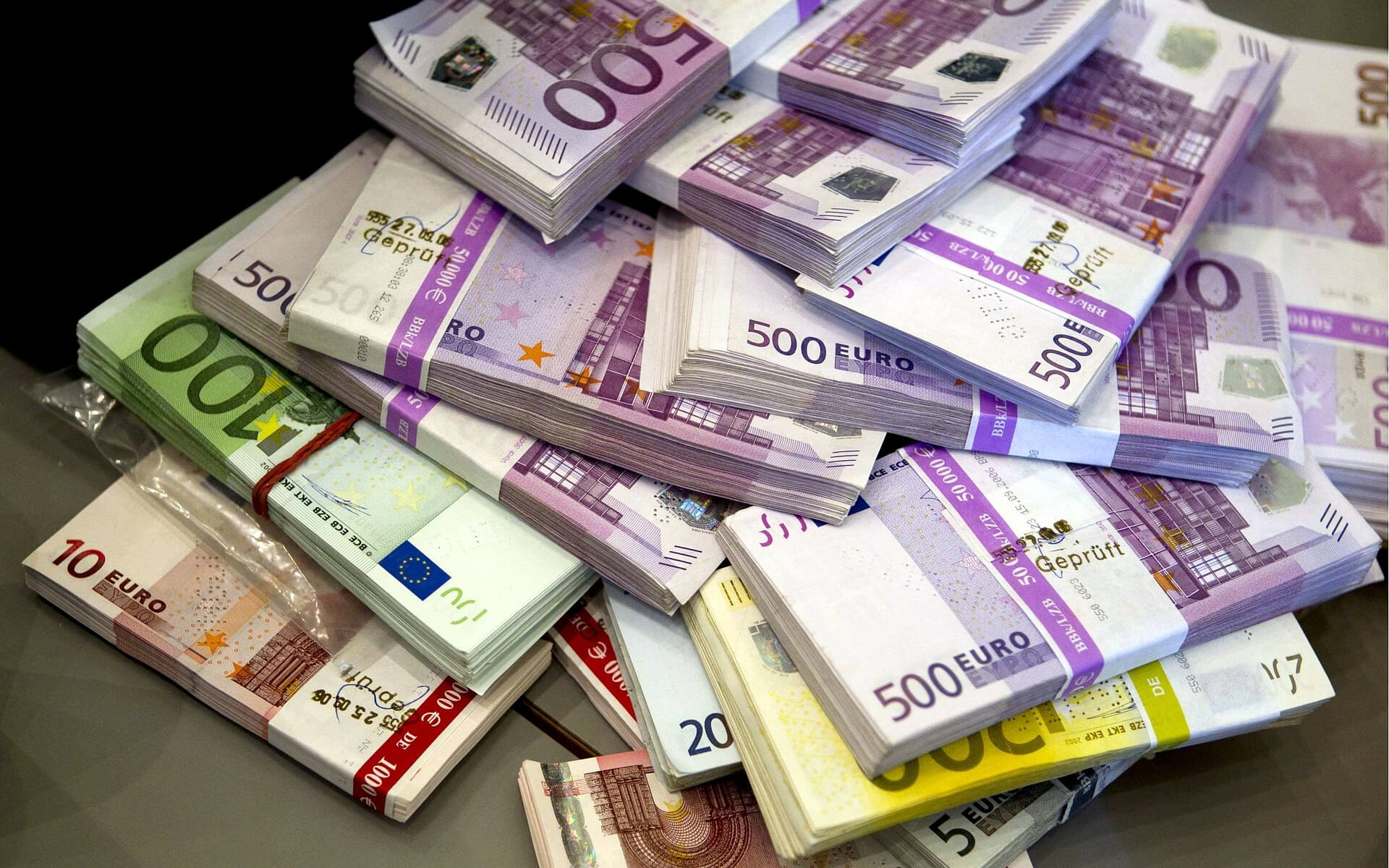 Pierwszy wyrok w sprawie kartelu producentów ciężarówek we Włoszech. Przewoźnik dostanie spore odszkodowanie