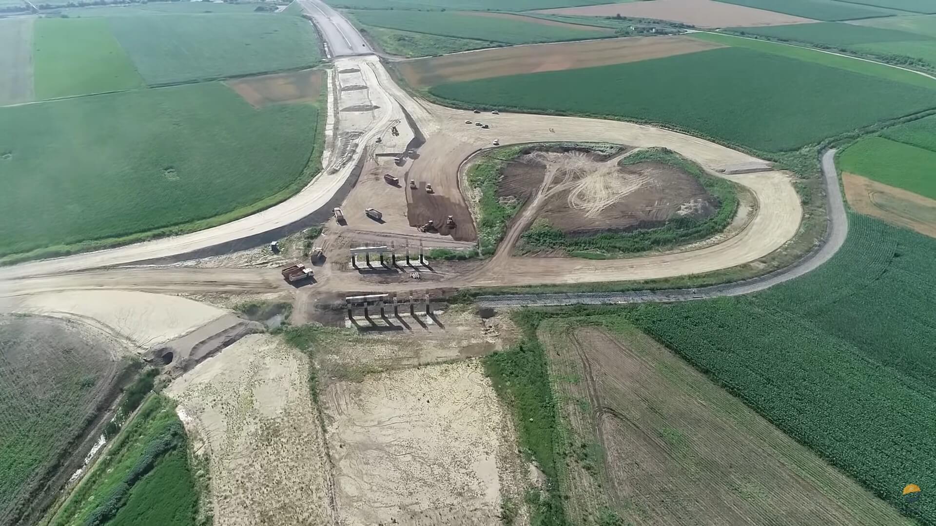 Infrastructură rutieră | Lucrări reluate pe lotul de 15km Câmpia Turzii-Chețani al Autostrăzii A3
