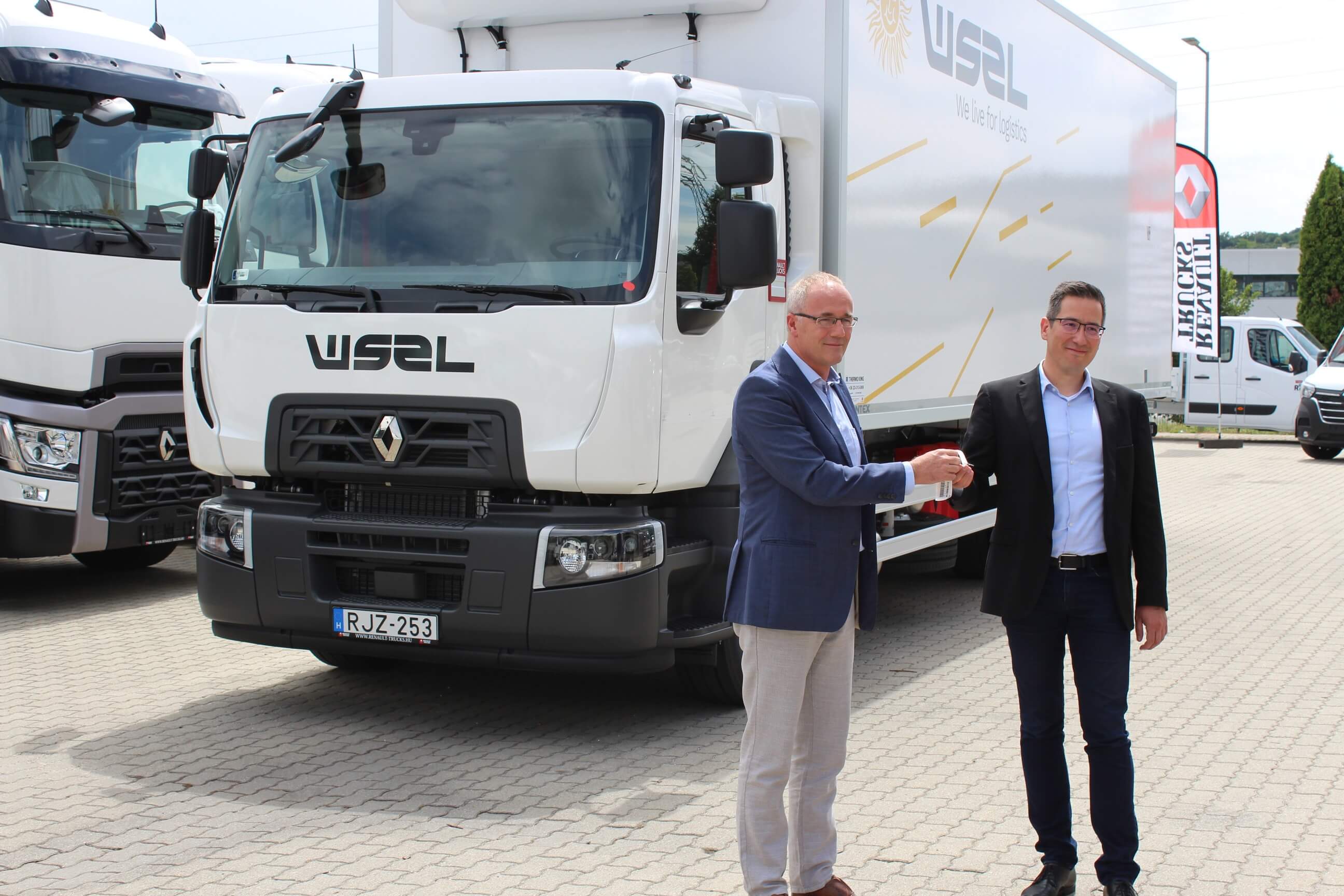 A WSZL újabb 5 Renault teherautóval bővítette flottáját