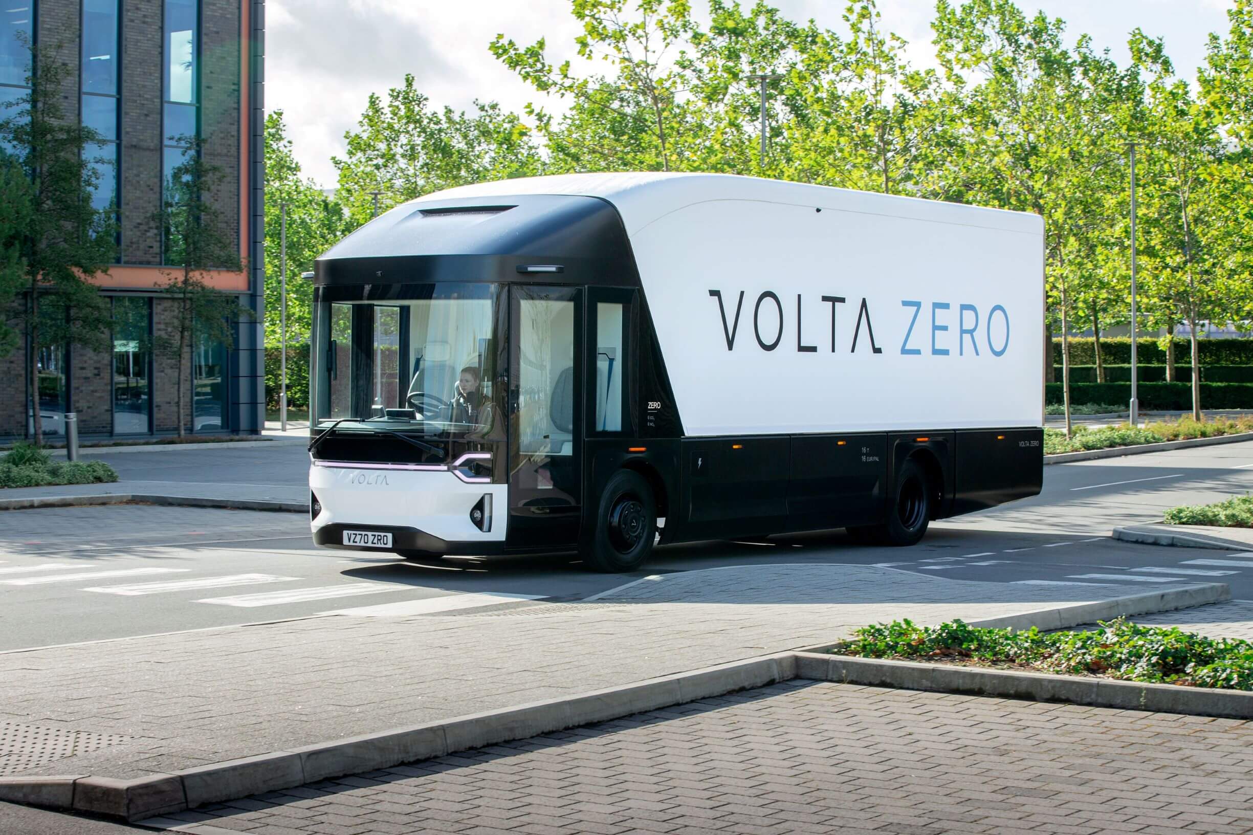 The new 16t fully electric Volta truck partly made of biodegradable material and with an impressive range of 150-200 kms