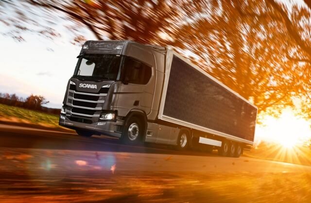 Napelemes kamiont tesztel a Scania. A spanyoloknak 2x annyira megéri majd, mint a svédeknek