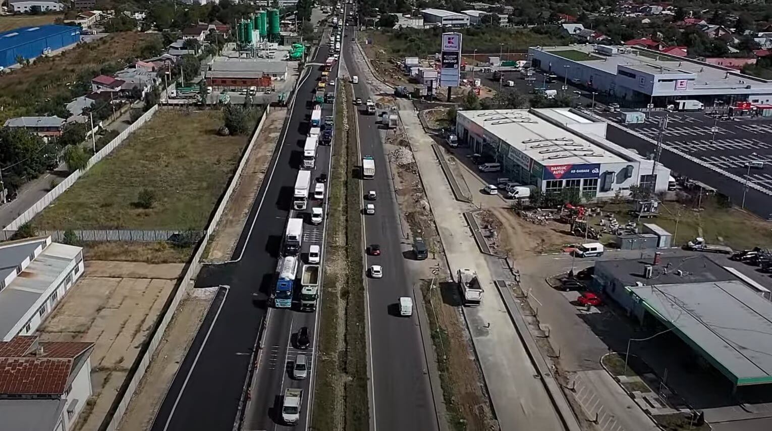 Lucrările la pasajul rutier Mogoșoaia se derulează în continuare cu frâna de mână trasă