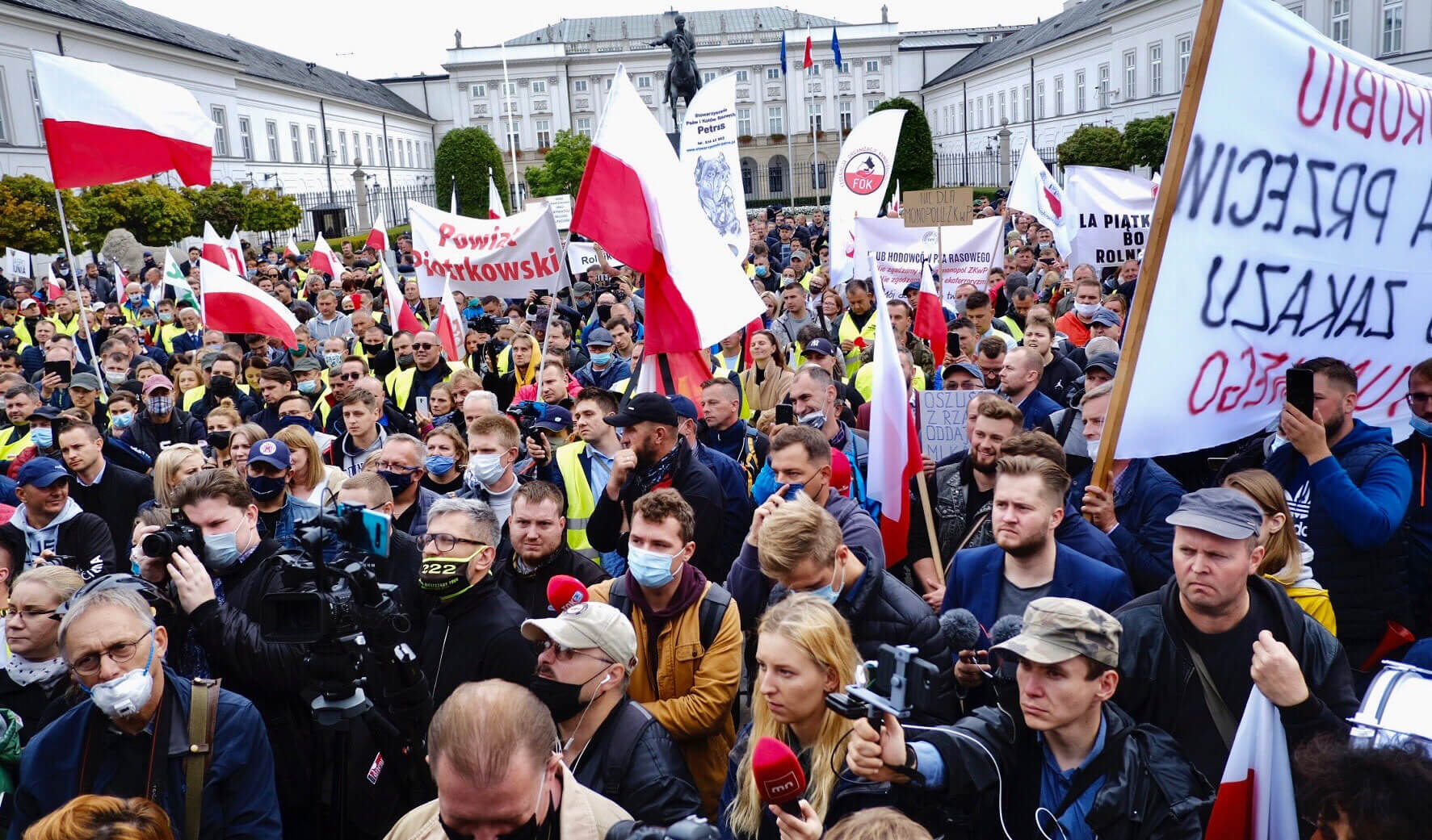 Traktory i obornik na drogach? Protest rolników może sprawić, że trasach w całej Polsce będzie gorąco