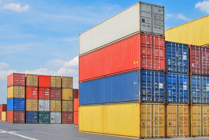 Deficitul comercial al României a scăzut cu un miliard de euro în primele trei trimestre ale acestui an