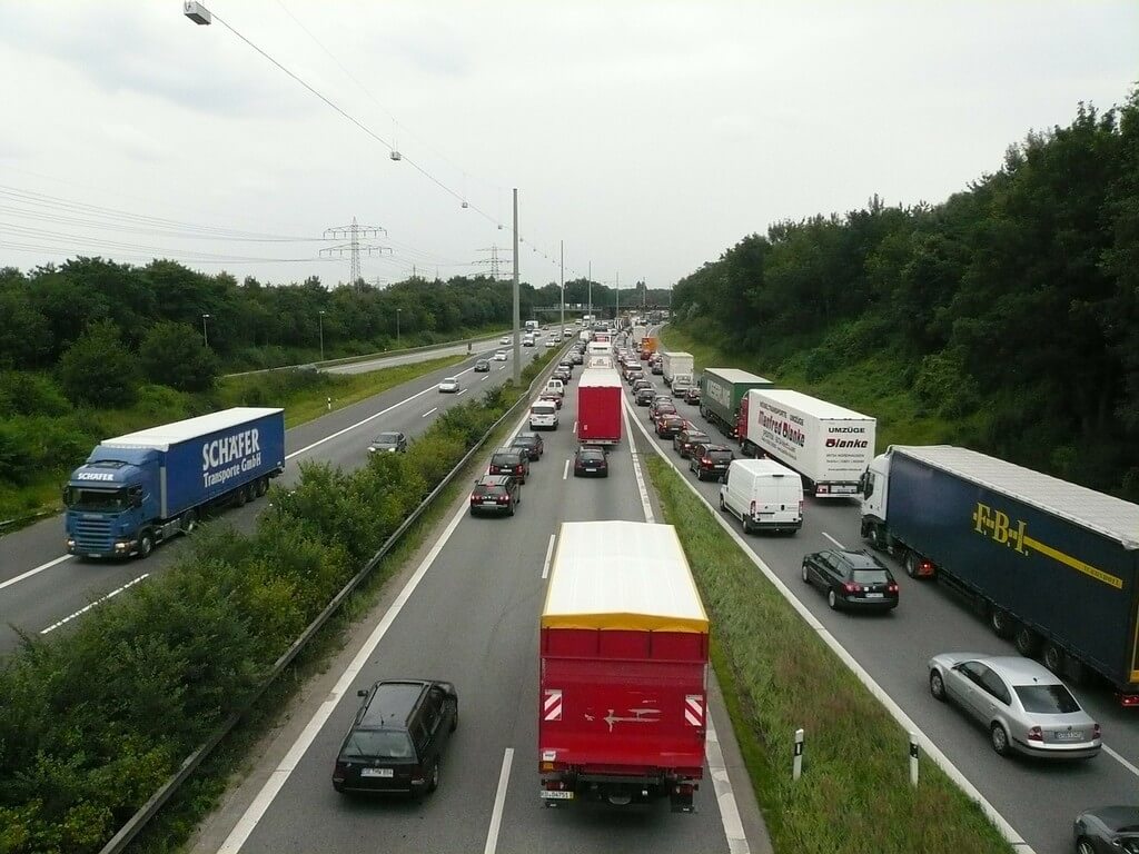 Bay Logistik director: foreign competitors will destroy German transport industry