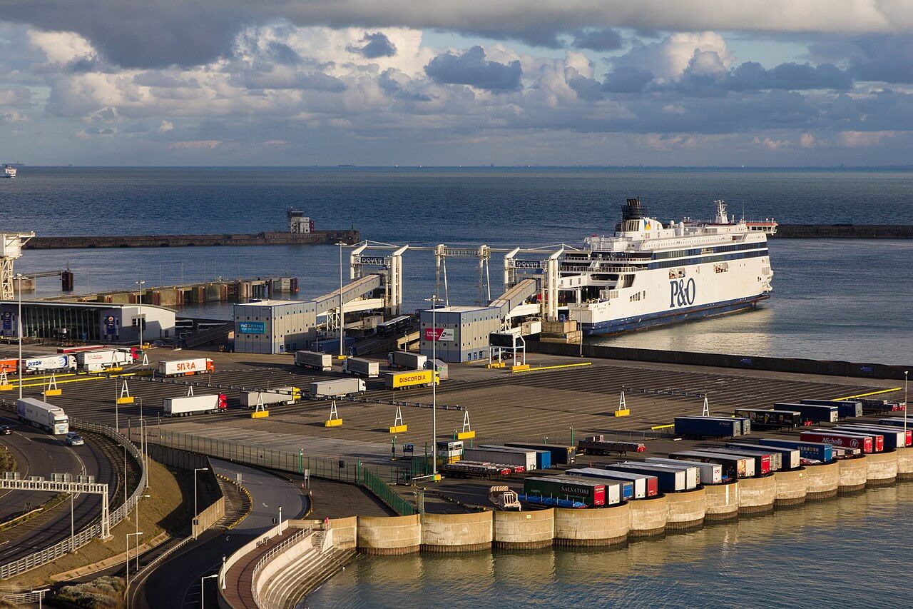 RHA warn of „invisible” lorry queues caused by UK-EU customs requirements