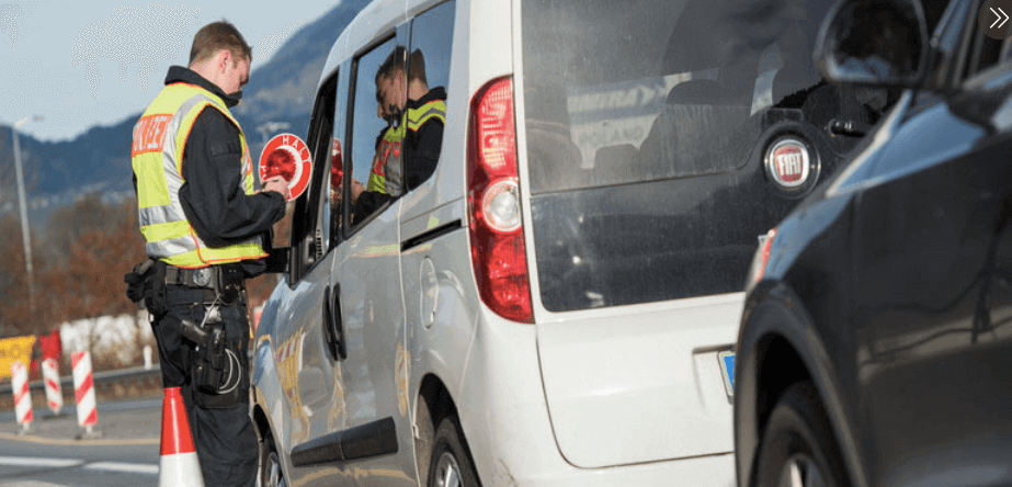 Csehországon keresztül mész Németországba? Lesznek, akiknek negatív COVID-teszt kell a belépéshez!