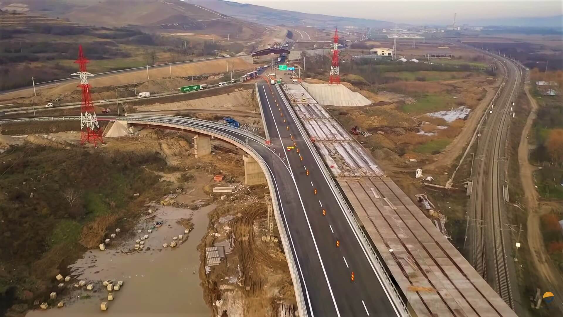 Ca în fiecare an, lumea ne întreabă câți kilometri de autostradă vom inaugura. Deci?