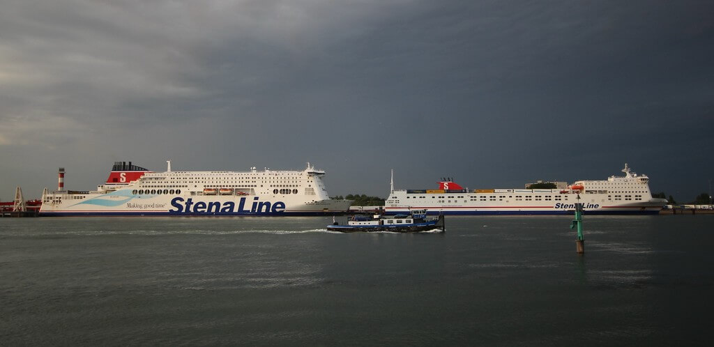 Netherlands to relax covid test requirements for lorry drivers coming from the UK