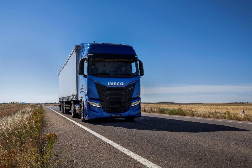 Iveco Poland podpisało umowę na dostawę 350 pojazdów. Wśród nich – wiele na gaz