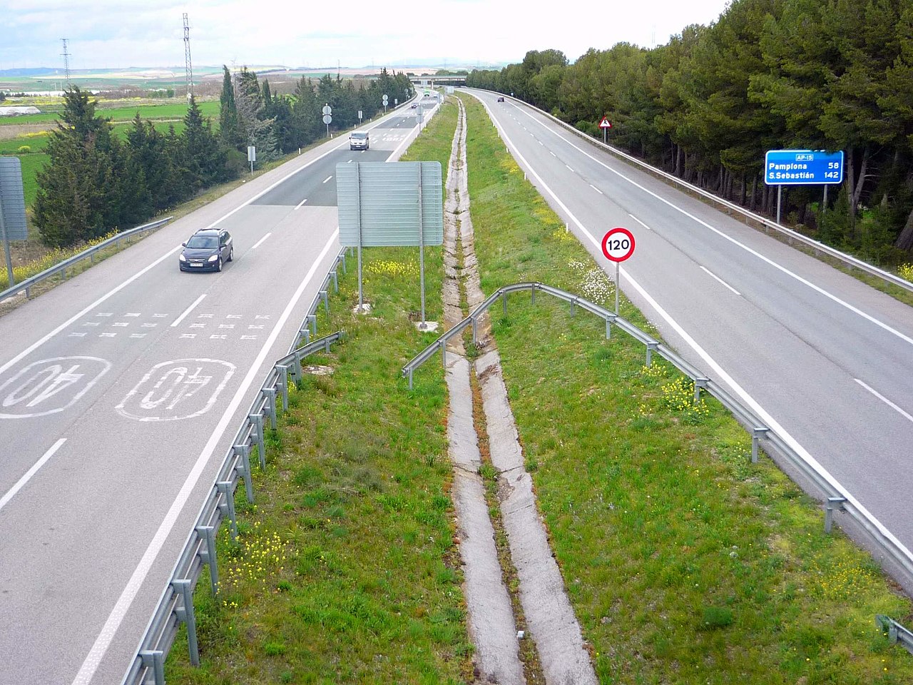 Spanyol fuvarozók diadala: a bíróság eltörölte az útdíjakat két autópályán