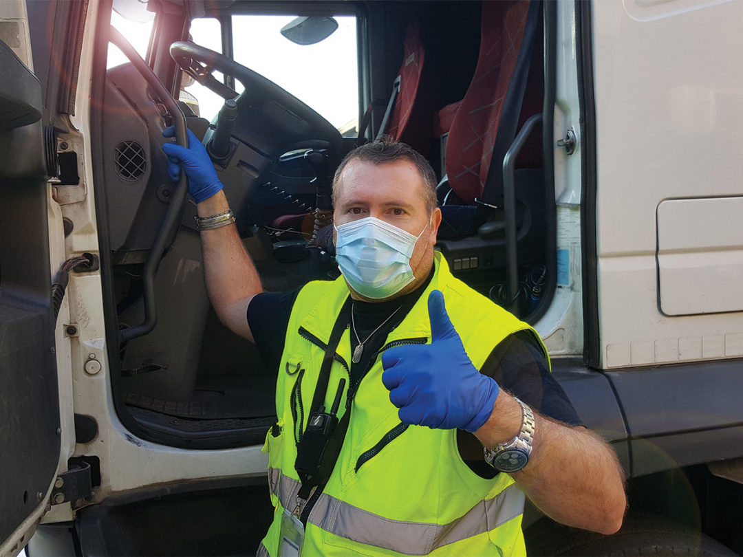Spania I Șoferii de camion pot fi amendați dacă nu poartă mască în cabină