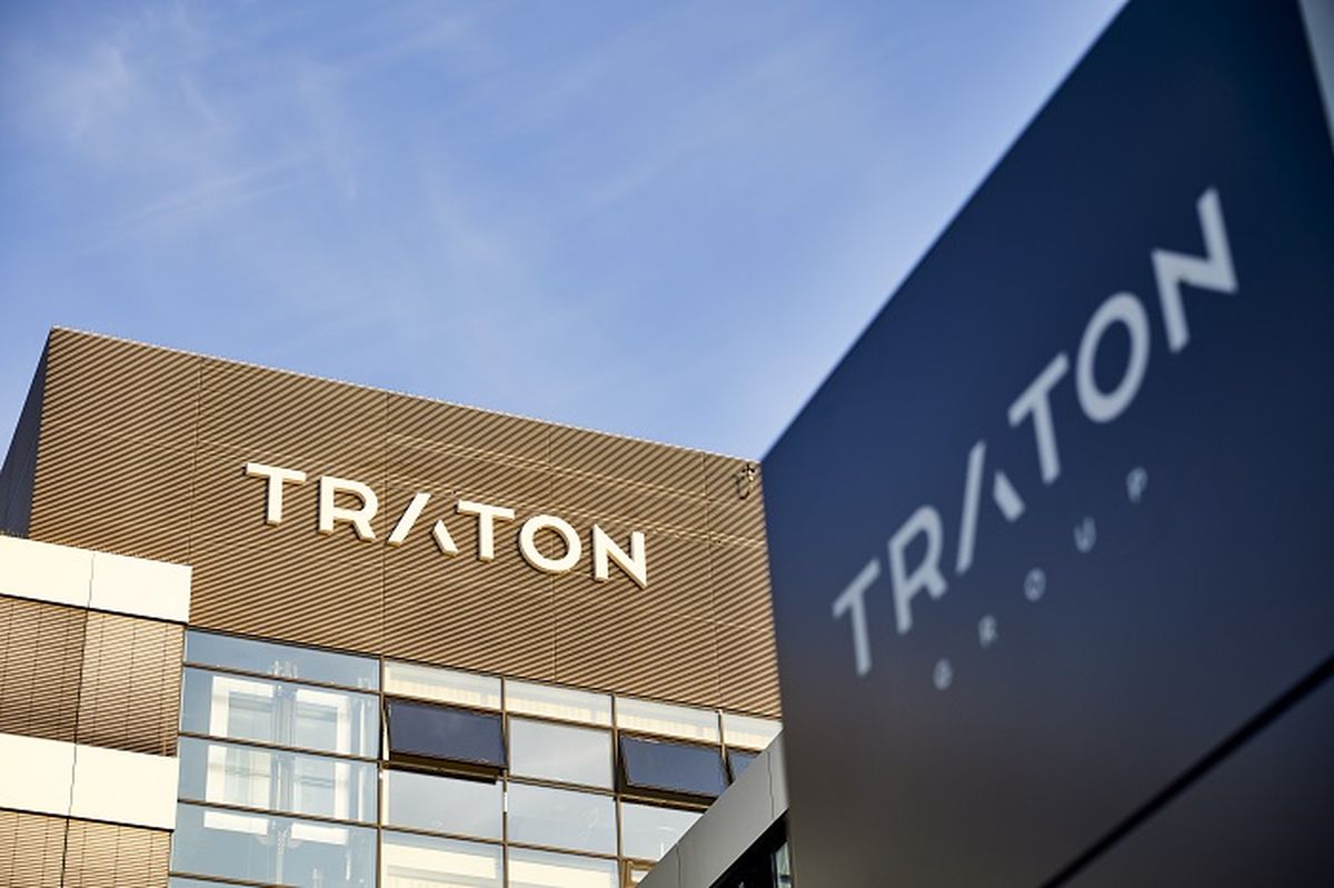 „Volkswagen“ valdoma sunkvežimių gamintoja „Traton“ planuoja išpirkti visas MAN akcijas