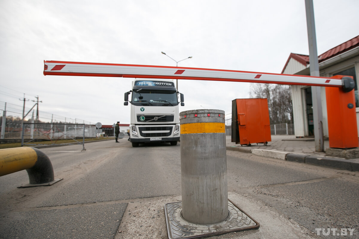 Rusijos ir Baltarusijos vežėjams uždrausta veikti ES teritorijoje