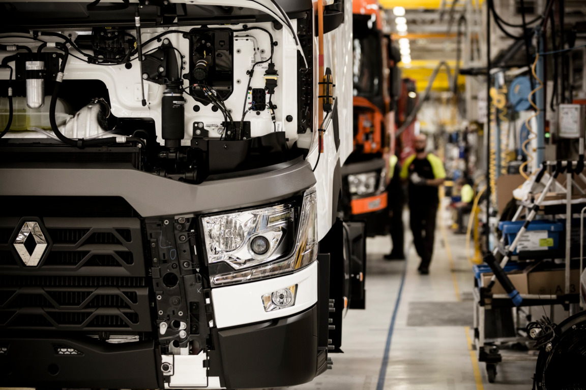 Apsilankykite „Renault Trucks“ gamykloje patogiai sėdint savo namuose. Kviečiame į virtualią ekskursiją!
