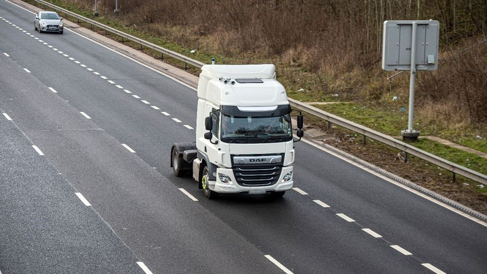 More than 600 offences on the M6 in one week