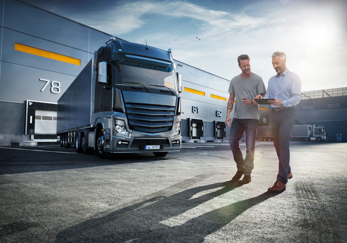 Skaitmeninė revoliucija prieinama taip pat mažiems vežėjams. DKV LIVE skaitmeninis asistentas logistikos reikmėms