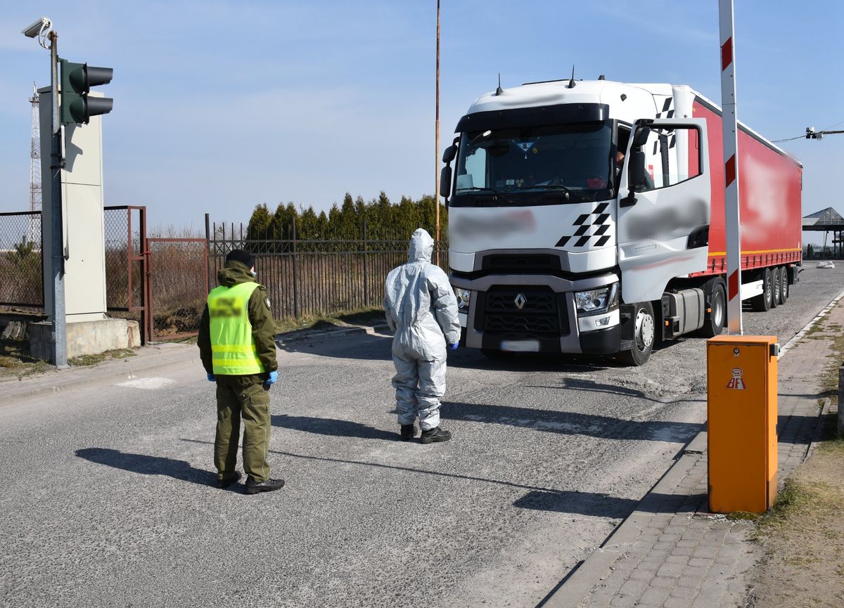 Vairuotojams taikomas privalomas karantinas. Pakeitimai vykstant į Didžiąją Britaniją ir Rumuniją