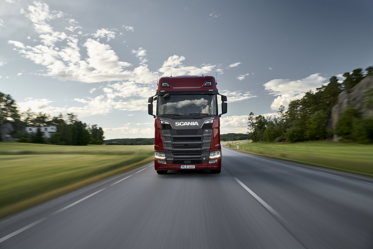A Scania leszámol a dízellel. Búcsúzóul egy sor 13 literes motort dobnak piacra