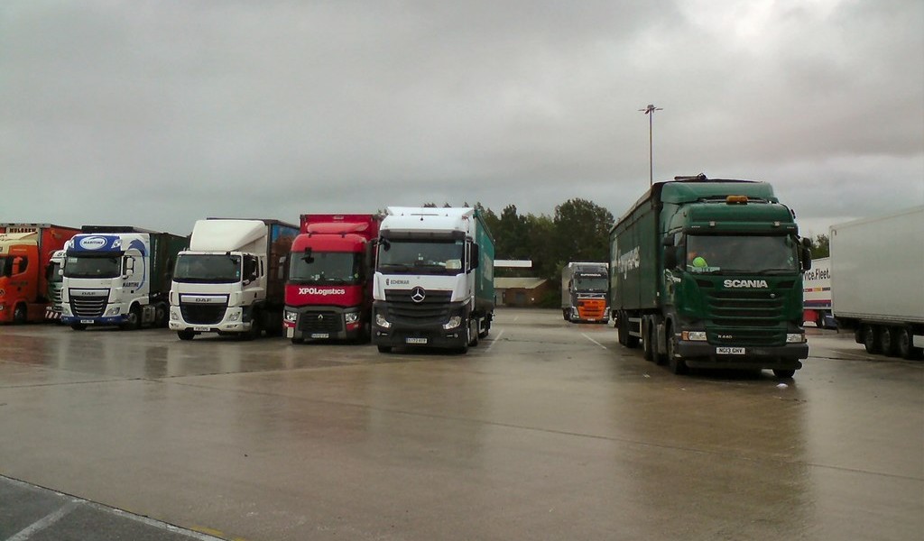UK Government: sale of petrol & diesel trucks to be phased out by 2040