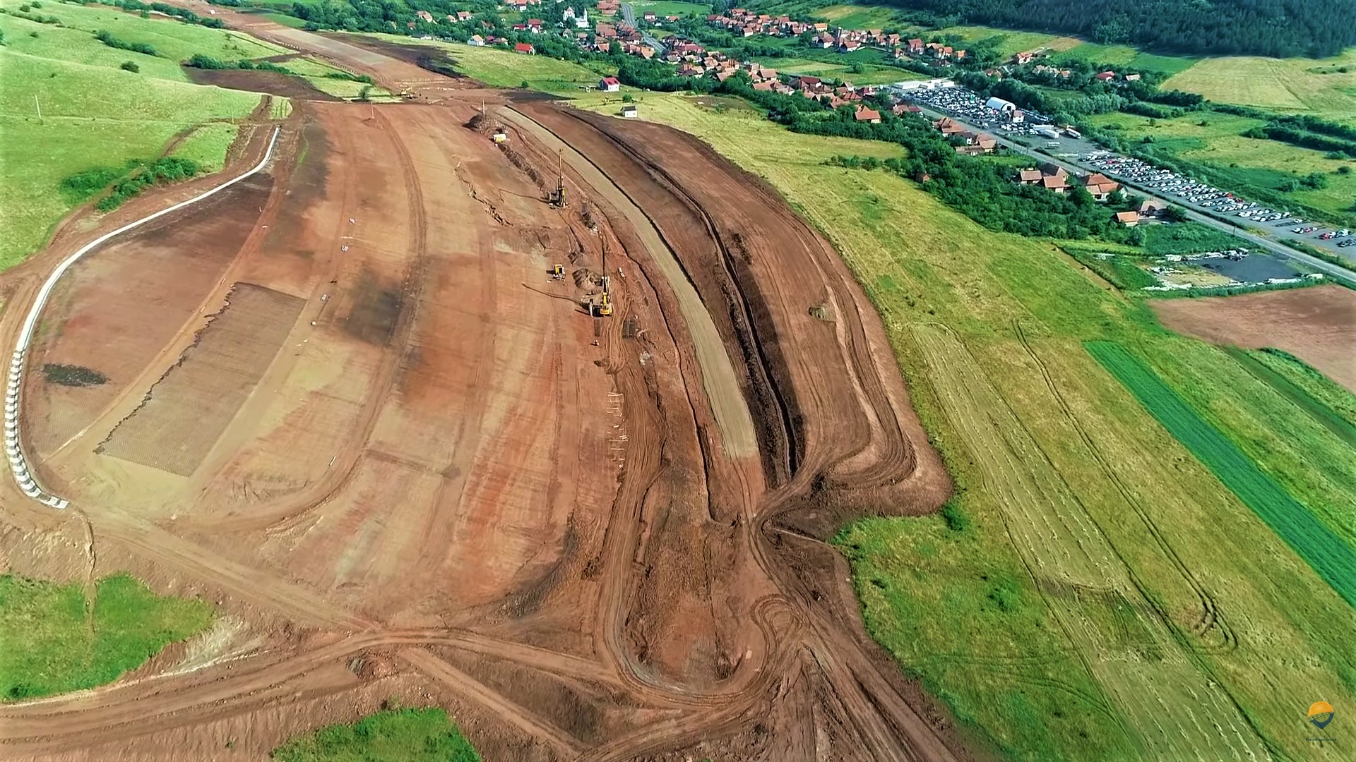 Infrastructură I Ce-i un an de întârziere pe lângă alți zece? Ăsta poate fi motto-ul mult așteptatului drum de legătură dintre Autostrada A3 și DN1