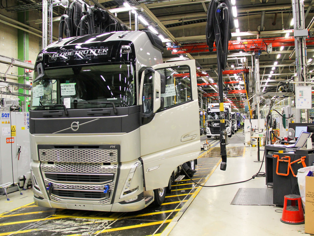 Puslaidininkių deficitas ir toliau varžys gamybą. Automobilių pramonė praranda milijardus, tačiau tai tik pradžia