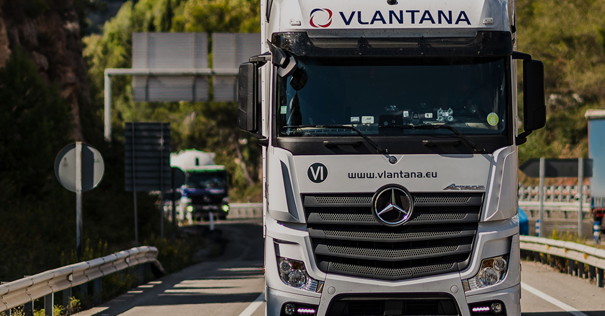 Șoferii est-europeni câștigă în instanţă procesul intentat transportatorului Vlantana și primesc despăgubiri salariale semnificative