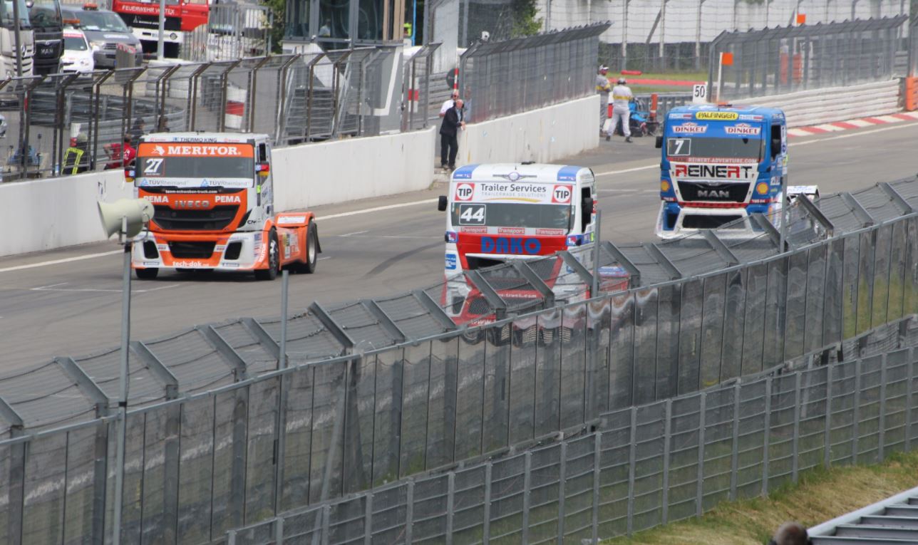 Wyścigi ciężarówek bardziej ekologiczne? Pomogą w tym gazowe trucki Iveco