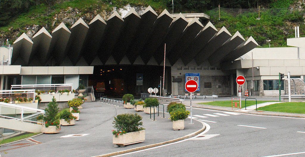 Darbai Monblano tunelyje rugsėjį. Patikrinkite, kada tuneliu negalima bus važiuoti