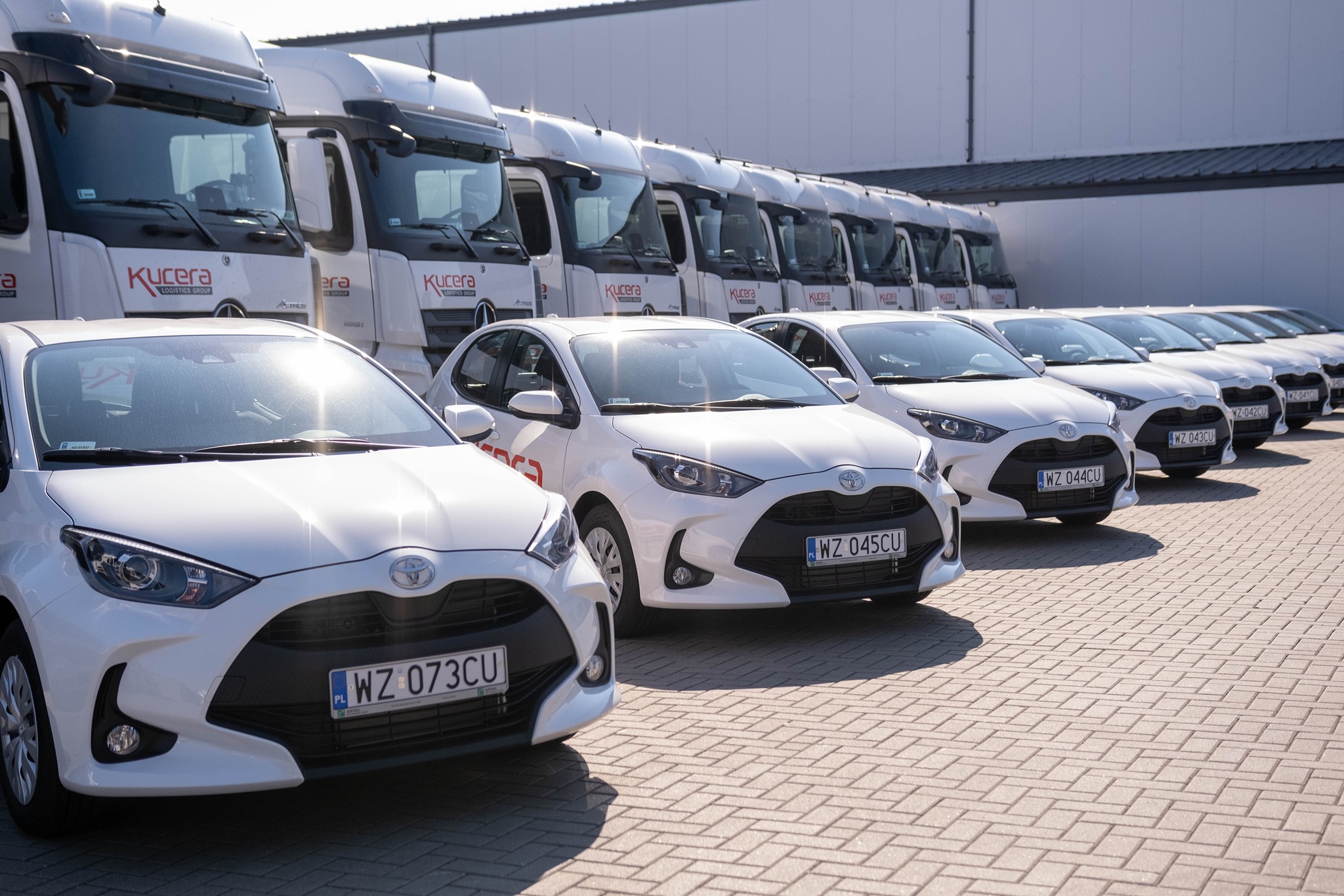 Neįprasta transporto įmonės mintis. Kiekvienas sunkvežimio vairuotojas gaus lengvąjį automobilį