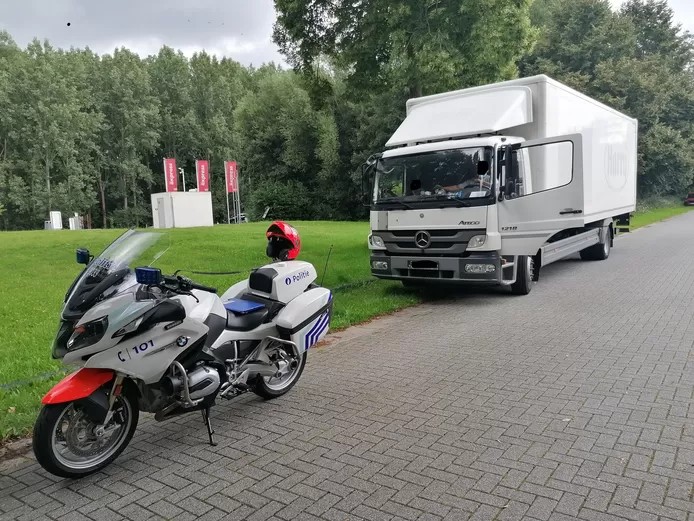 Trucker with expired docs and defective HGV took “4-6 lines of coke” before driving