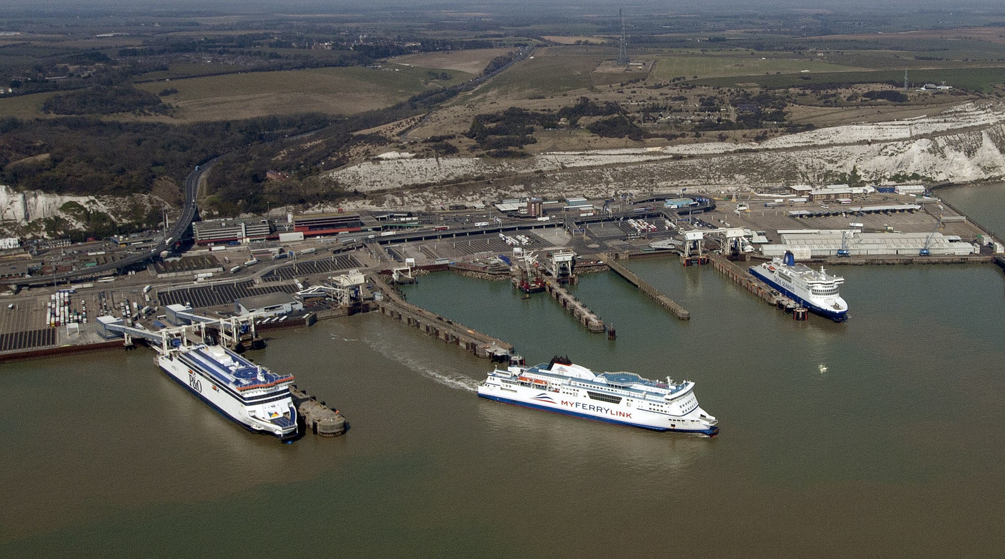 UK exporters paying 16.8% more for goods transport to EU; EU-UK rates only up 2%