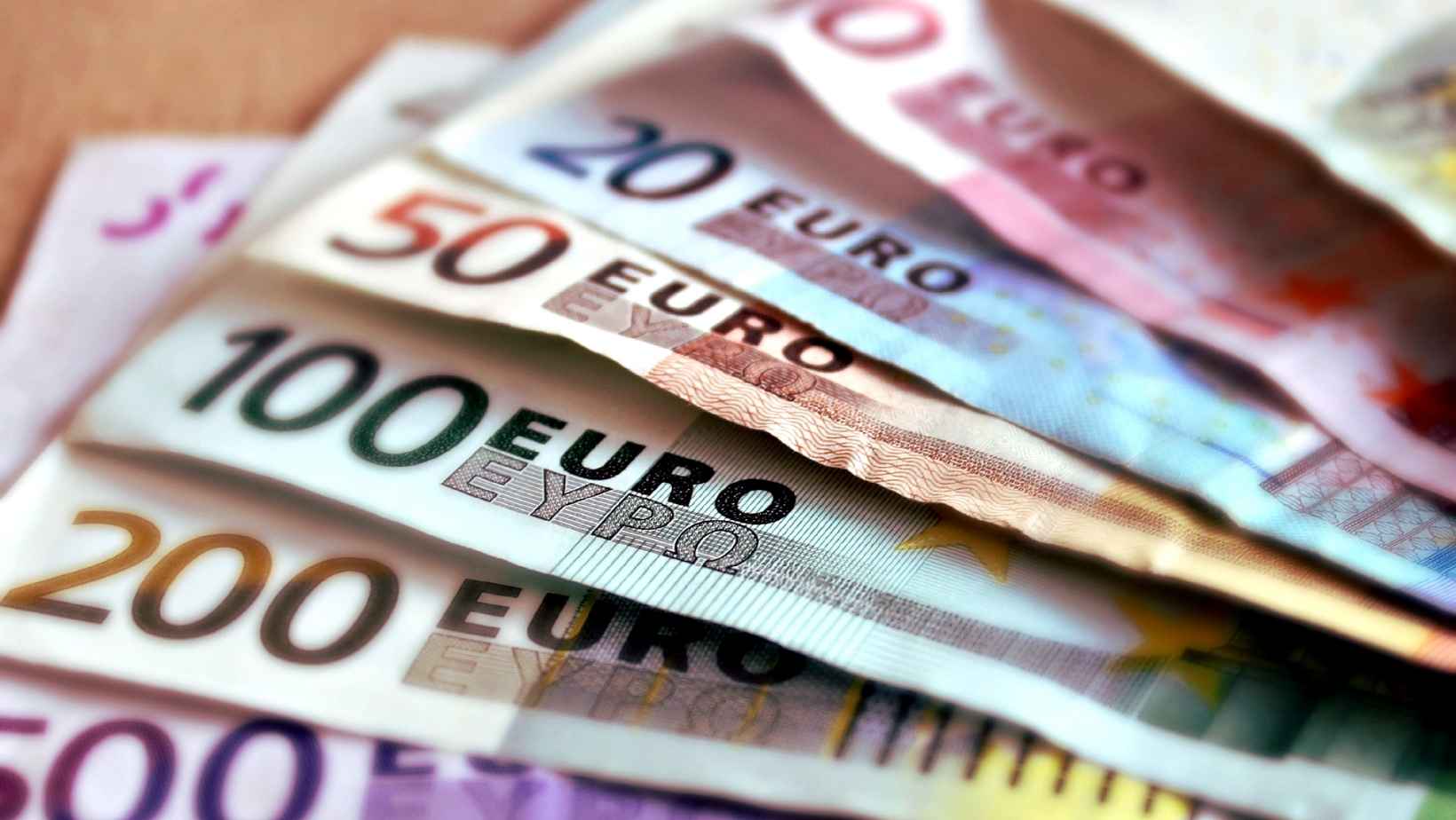 Transportator italian: „Angajez șoferi de camion, ofer salariu de 3.000 de euro”. Pentru cele 60 de posturi vacante n-a aplicat nimeni…