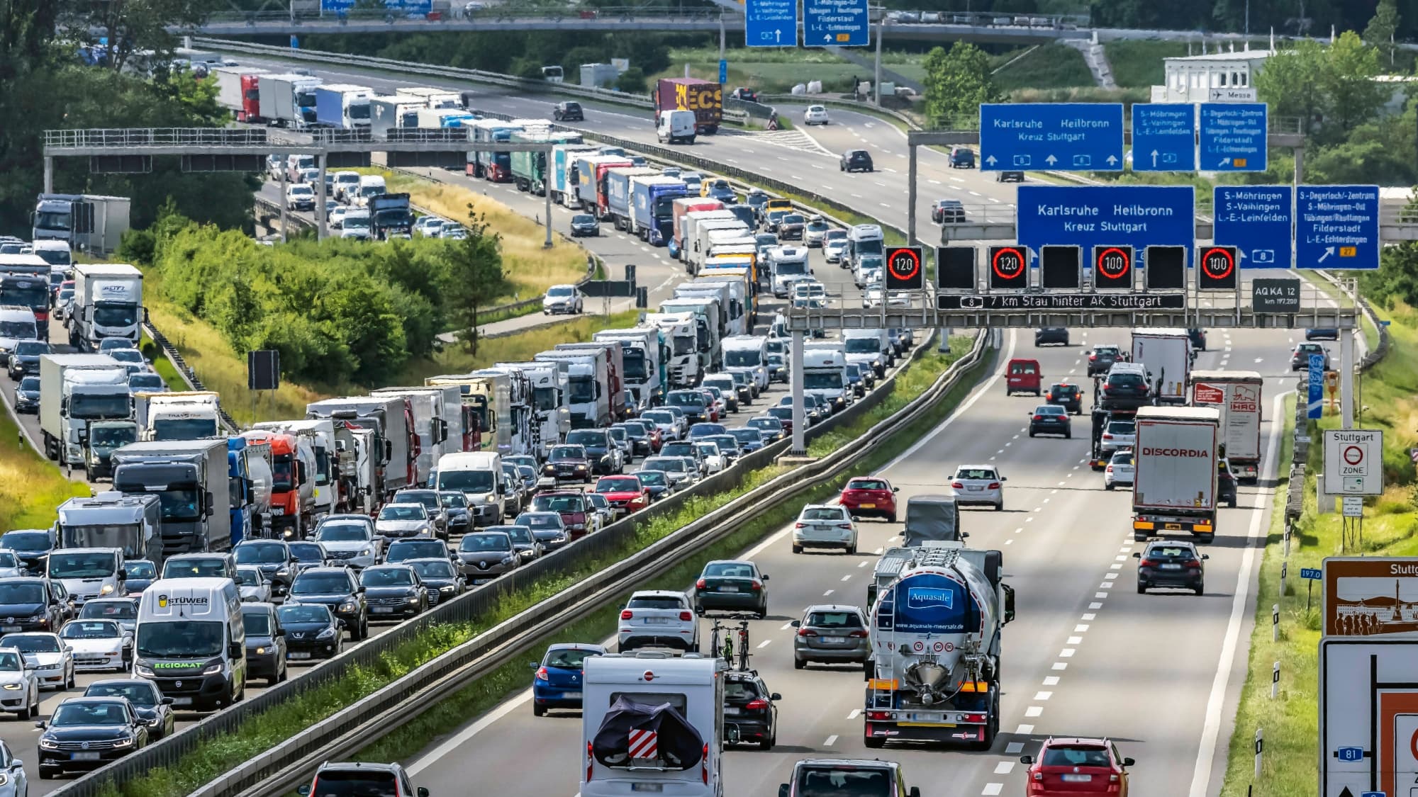 Naujas Vokietijos kelių spūsčių rekordas. Dienos metu jos keliais važiuoti tiesiog neįmanoma