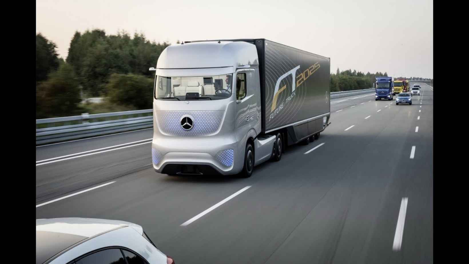 În această țară camioanele autonome vor avea benzi de trafic special alocate