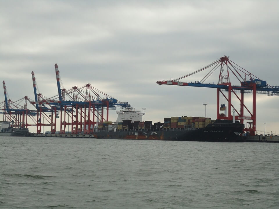 Hapag-Lloyd takes 30% stake in JadeWeserPort Wilhelmshaven