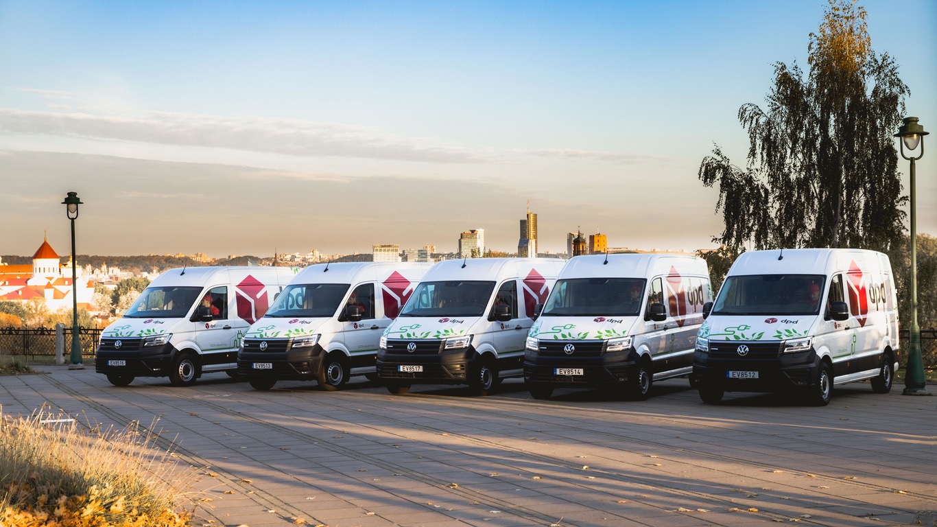 Logistikos bendrovė „DPD Lietuva“ greitai važinės tik elektromobiliais. Įmonė jau įsigijo pirmuosius švarius mikroautobusus