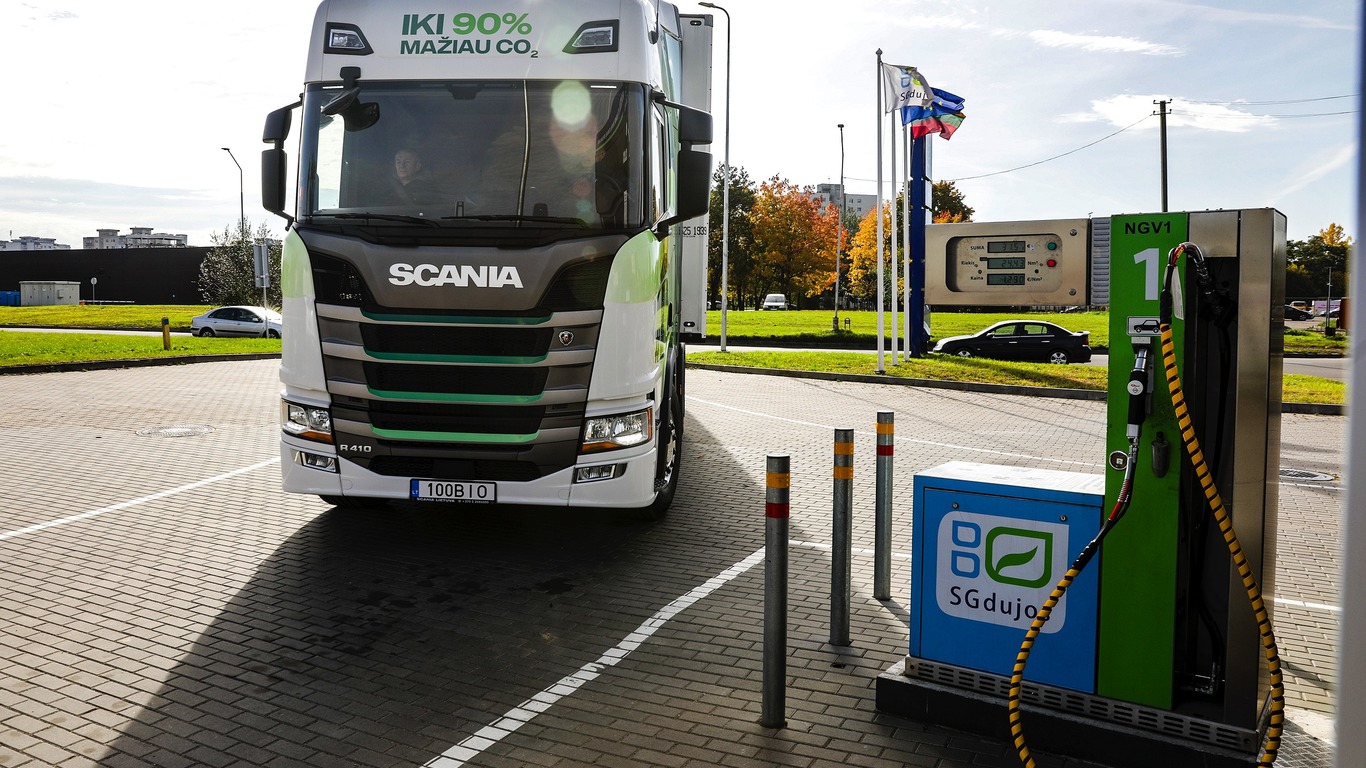Per 5 metus Lietuvoje kas penktas vilkikas bus dujinis. Lietuvoje pradėtas testuoti pirmasis biometanu varomas sunkvežimis
