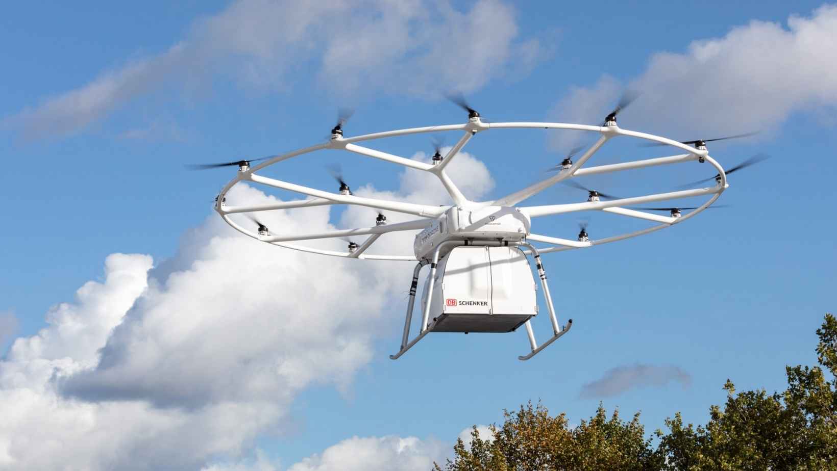 Premieră: VoloDrone a efectuat cu succes primul zbor-test în public