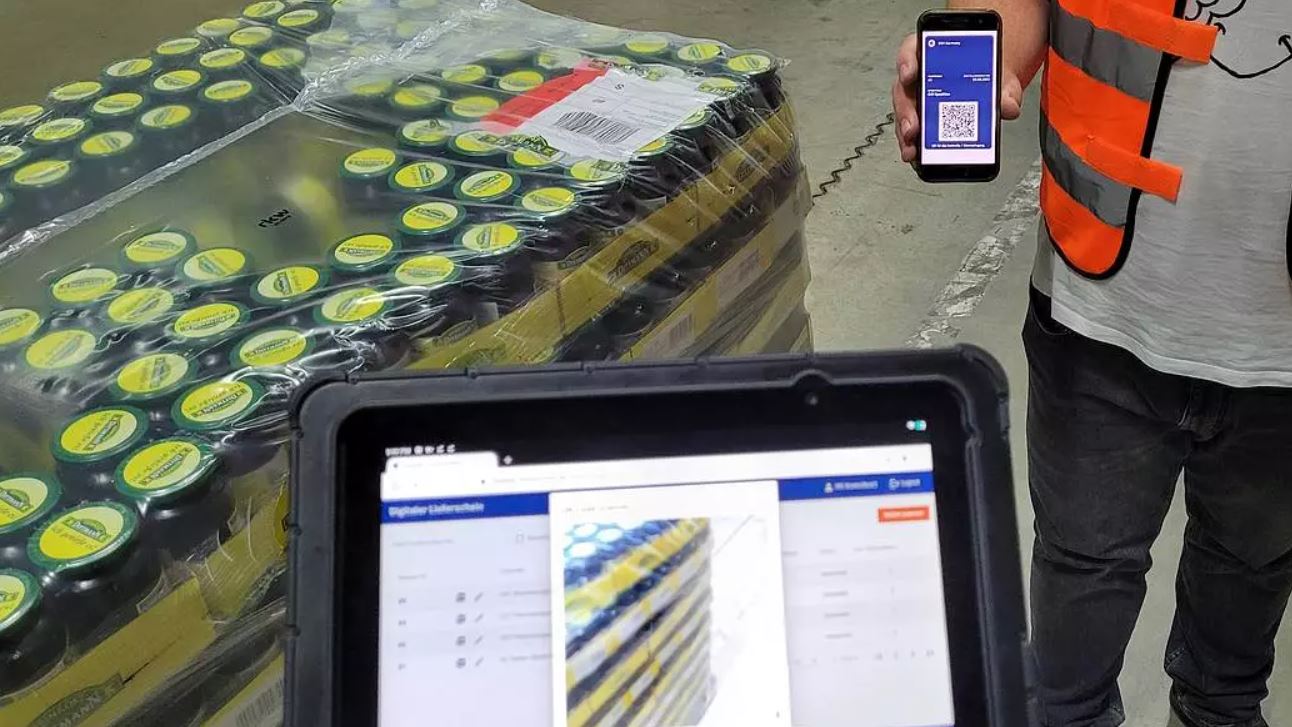 Schluss mit Papier und Stift: Digitaler Lieferschein bringt Warenverkehr in Fahrt
