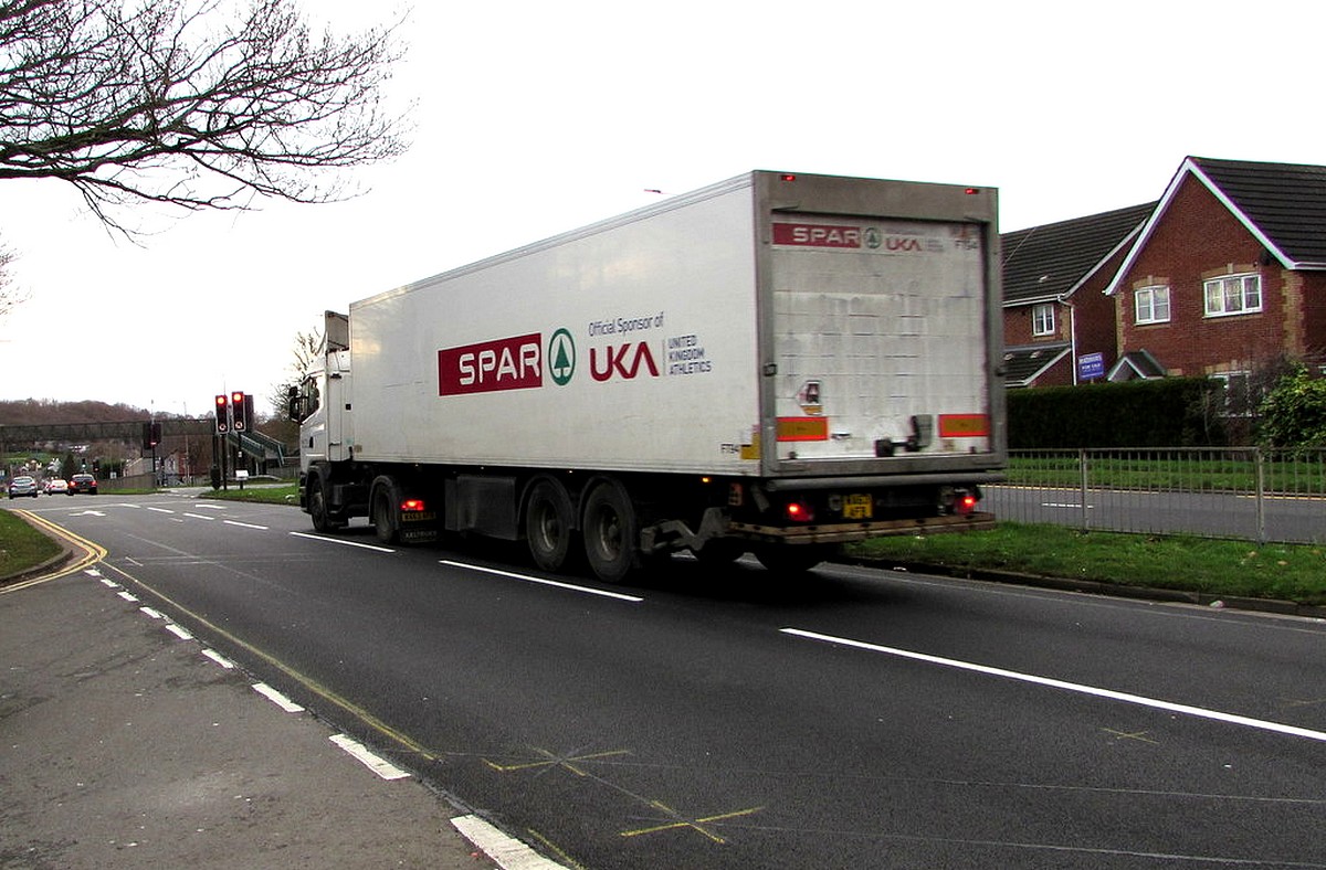 FourKites data shows noticeable increase in LTL shipments in the UK