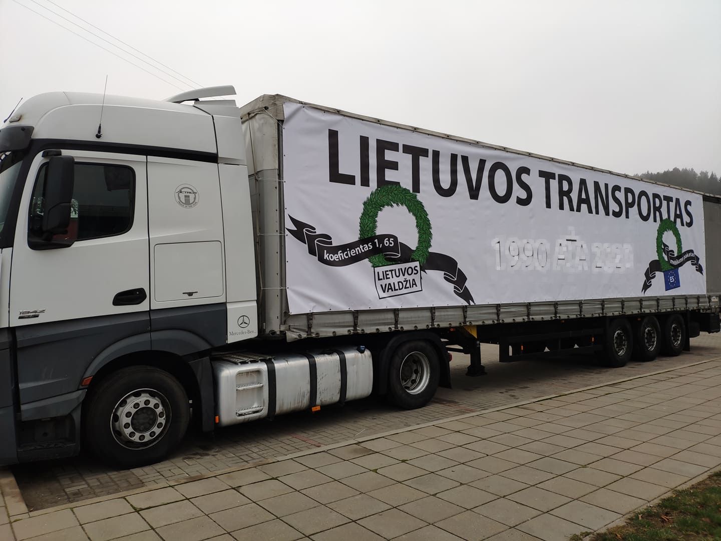 Vežėjai planuoja rinktis prie Vyriausybės, norėdami išreikšti nepritarimą sprendimui taikyti koeficientą