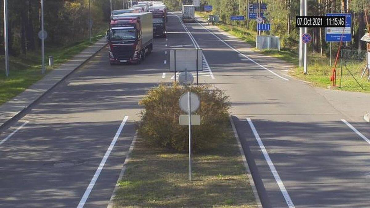 Lietuvos ir Baltarusijos pasienyje – vėl vilkikų eilės. Ilgiausia eilė – Medininkų pasienio kontrolės punkte