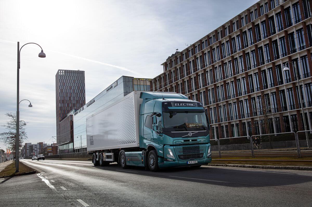 Comandă record pentru noul Volvo FM Electric