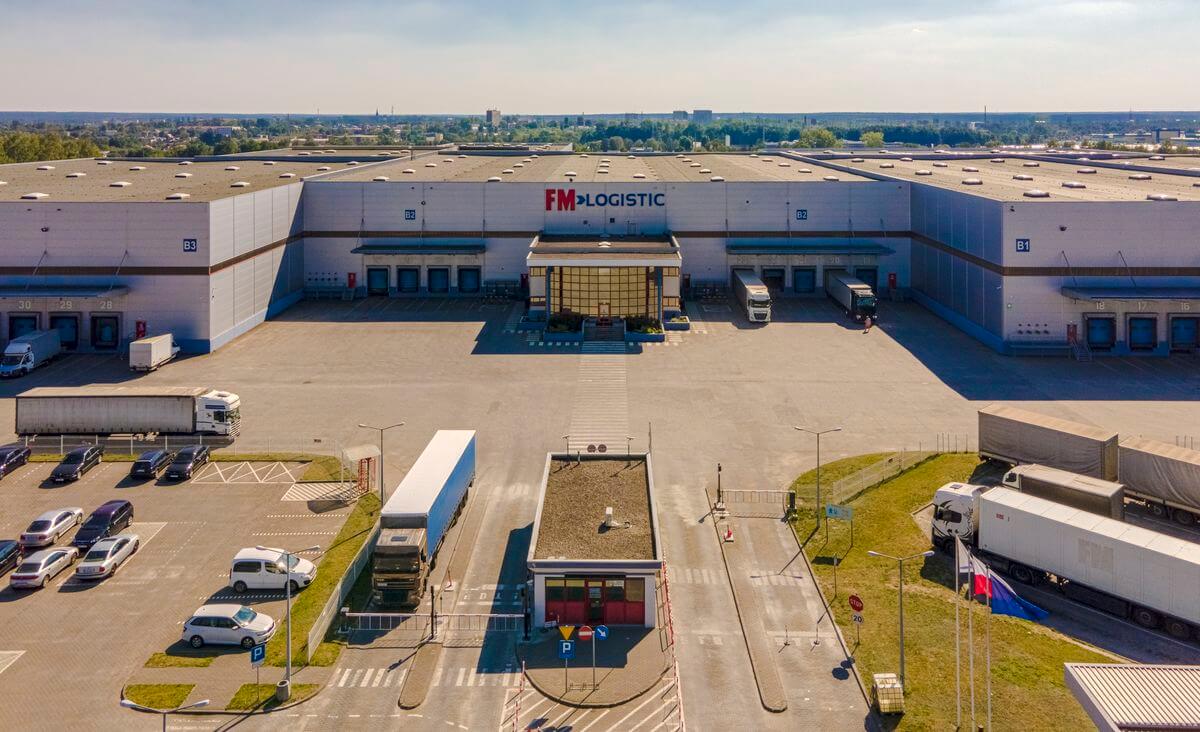 FM Logistic inwestuje w egzoszkielety dla pracowników i wózki widłowe na wodór